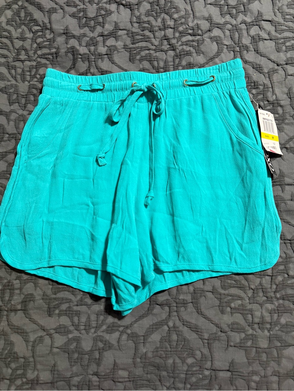 XOXO women’s size medium women’s pull on adjustable tie elastic waist shorts